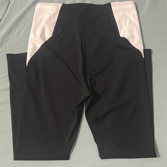 Victoria Secret Leggings - Picture 3 of 4